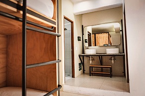 Nomads Hotel & Rooftop pool