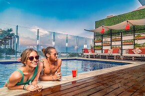 Nomads Hotel & Rooftop pool