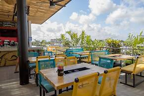 Nomads Hotel & Rooftop pool