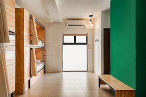 Nomads Hotel & Rooftop pool