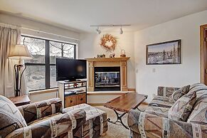 Front-row Access To Historic Breck 2br 1.5ba Sleeps 8 2 Bedroom Condo 