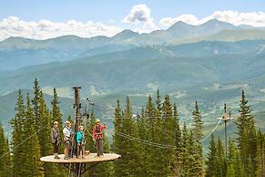 Front-row Access To Historic Breck 2br 1.5ba Sleeps 8 2 Bedroom Condo 