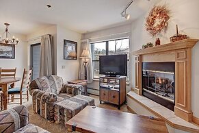 Front-row Access To Historic Breck 2br 1.5ba Sleeps 8 2 Bedroom Condo 