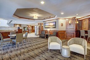 Front-row Access To Historic Breck 2br 1.5ba Sleeps 8 2 Bedroom Condo 