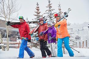 Winter Escape+loft Perfect Blend Of Mountain + Town Sleeps 6 1 Bedroom