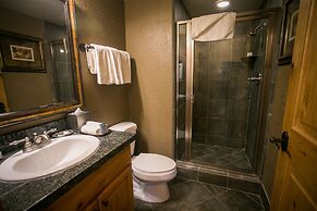 Silverado Lodge Rustic Condo with Private Balcony by RedAwning - Save 