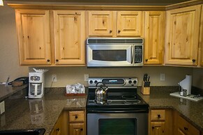 Silverado Lodge Rustic Condo with Private Balcony by RedAwning - Save 