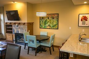 Fully Equipped in the Heart of Canyons Village by RedAwning - Save 20%