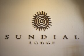 Sundial Lodge Condo Steps from Red Pine Gondola by RedAwning - Save 20