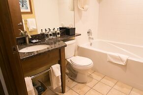 Rustic Lofted Steps from Mountain Adventure by RedAwning - Save 20% on