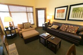 Rustic Lofted Steps from Mountain Adventure by RedAwning - Save 20% on