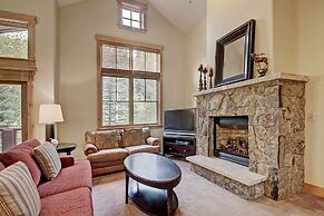 Vaulted Ceilings+rustic Luxury 2 Blocks To Main St- Sleeps 6 2 Bedroom