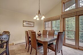 Vaulted Ceilings+rustic Luxury 2 Blocks To Main St- Sleeps 6 2 Bedroom