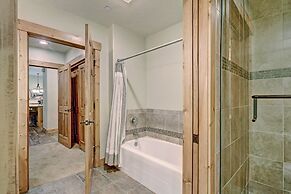 Rocky Mountain Luxury - Large Ski-in Winter Townhome 6ppl 2 Bedroom To