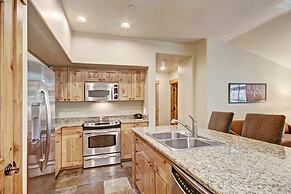 Rocky Mountain Luxury - Large Ski-in Winter Townhome 6ppl 2 Bedroom To