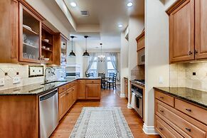 Luxury 4 Bedroom Home in Central Austin