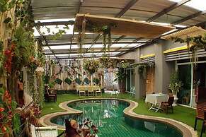 OYO 792 Omsaga Phuket Hotel