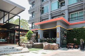 OYO 792 Omsaga Phuket Hotel