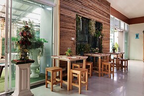 OYO 792 Omsaga Phuket Hotel