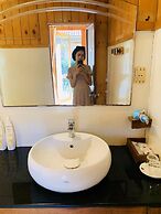 Tan Son Nhat Con Dao Resort