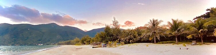 Tan Son Nhat Con Dao Resort