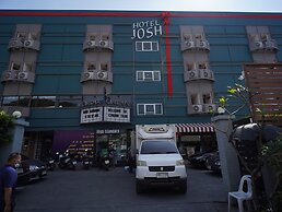 Josh Hotel