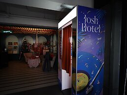 Josh Hotel