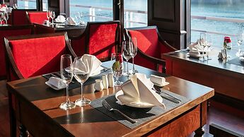 Lan Ha Legend Cruise