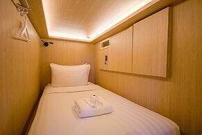 CUBE Boutique Capsule Hotel @ Kampong Glam