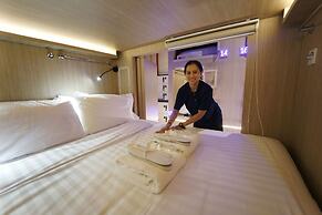 CUBE Boutique Capsule Hotel @ Kampong Glam