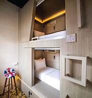 CUBE Boutique Capsule Hotel @ Kampong Glam