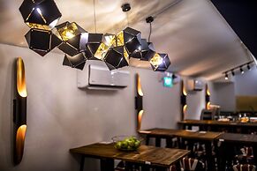 CUBE Boutique Capsule Hotel @ Kampong Glam