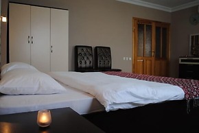 Cem Hotel