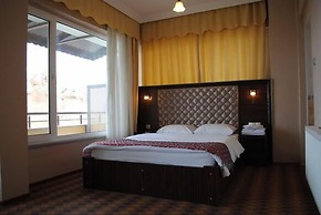 Cem Hotel