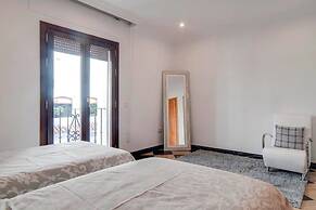 InstaStay Front line Harbor Apartment