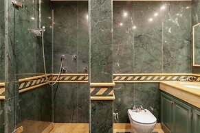 InstaStay Front line Harbor Apartment