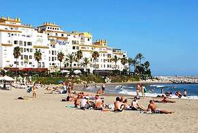 InstaStay Front line Harbor Apartment