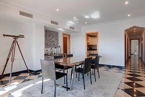 InstaStay Front line Harbor Apartment