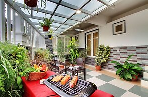 White Castle  (Boutique Apartment Hotel)