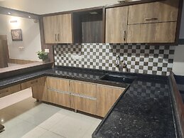 White Castle  (Boutique Apartment Hotel)