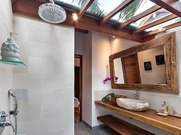 Villa Waterlily by Villa Finder