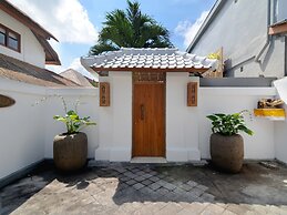 Villa Waterlily by Villa Finder