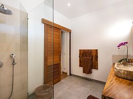 Villa Waterlily by Villa Finder