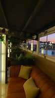 Yucel Hotel