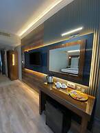 Yucel Hotel