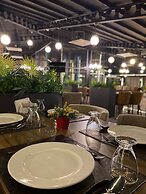 Yucel Hotel