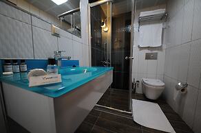 Yucel Hotel