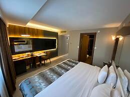 Yucel Hotel