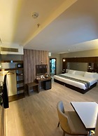 Yucel Hotel