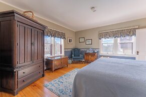 Dominion Hill Country Inn